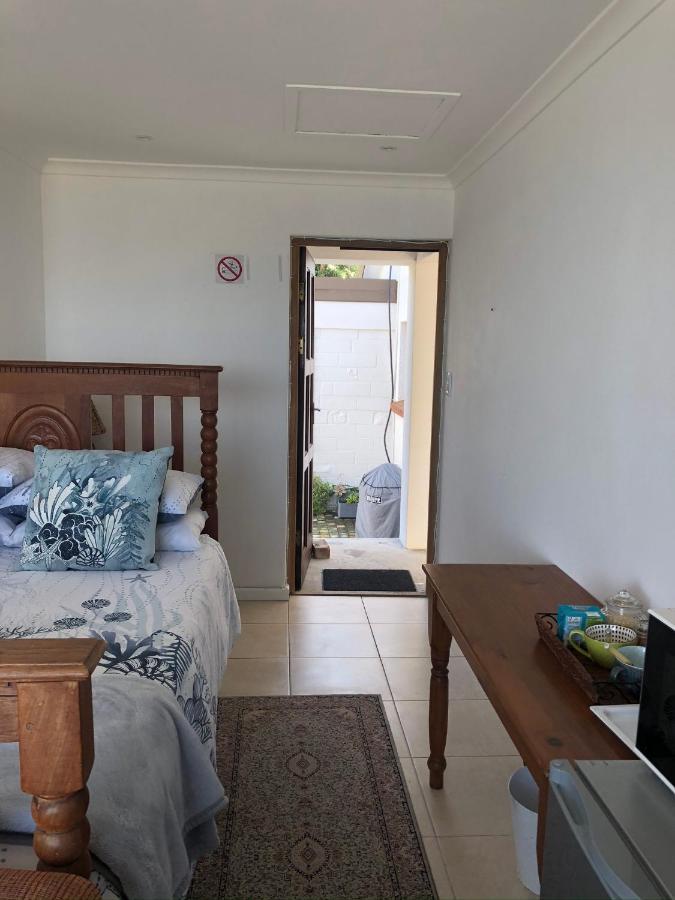 Ollava Guesthouse Simon's Town Ngoại thất bức ảnh