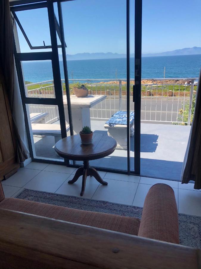 Ollava Guesthouse Simon's Town Ngoại thất bức ảnh
