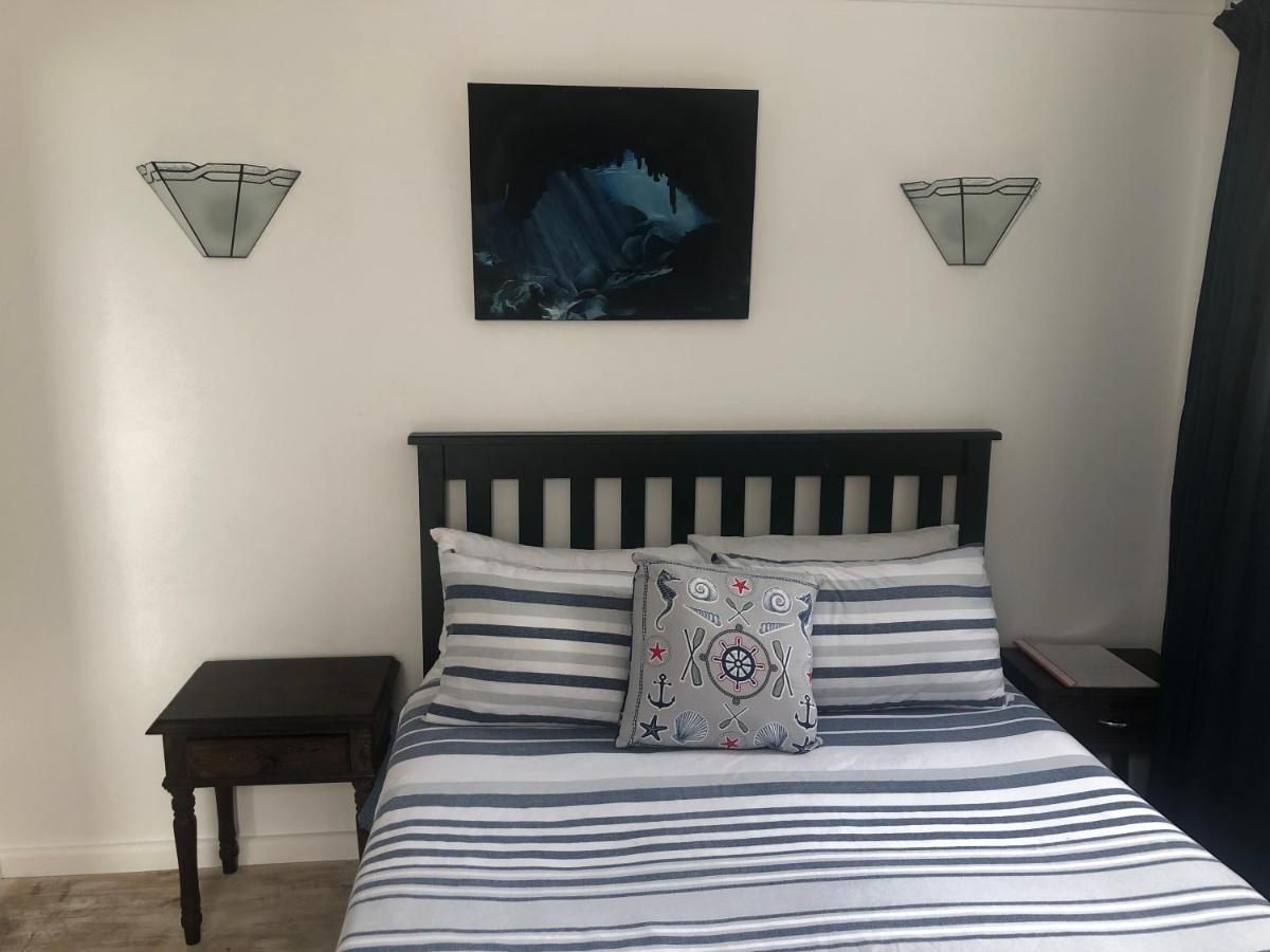 Ollava Guesthouse Simon's Town Ngoại thất bức ảnh